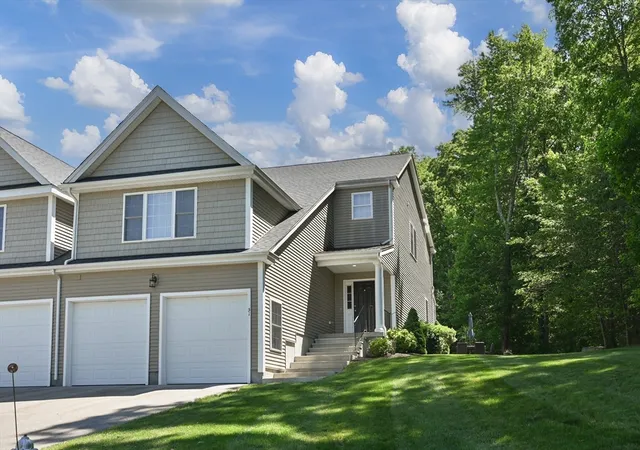 Homes for sale in Grafton, MA | 51 Luka Dr #51, Grafton, MA 01519 | MLS# 73538136