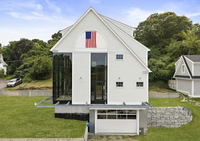 Photo 3 of Single family home for sale at 4 Holly Rd, Marshfield, MA 02050 | MLS# 73550574 | Listing updated on 2026-08-12