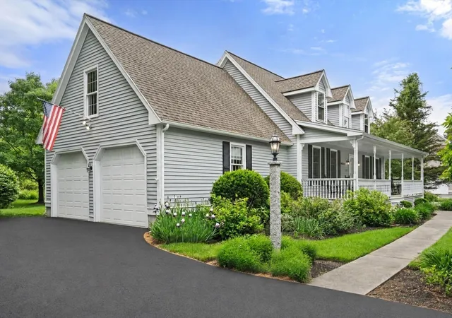 3rd image of 137 Summer Street, Medway, MA 02053 | MLS# 73529231