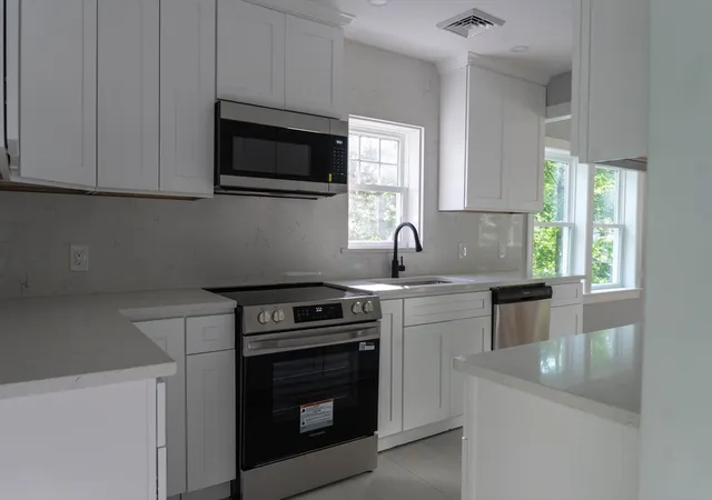 5th image of 177 Hartford Ave E, Uxbridge, MA 01569 | MLS# 73553022