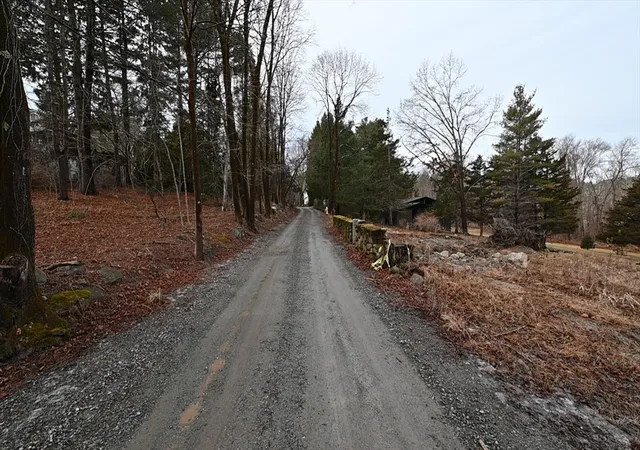 3rd image of 333 Cartwright Rd, Wellesley, MA 02482 | MLS# 73468785