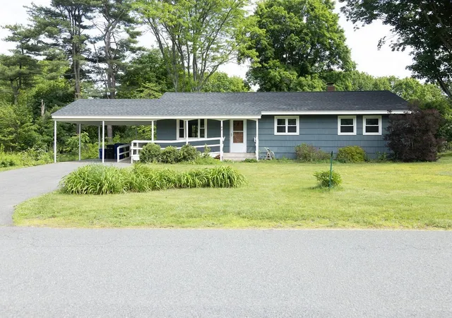 Homes for sale in Amherst, MA | 49 Harlow Dr, Amherst, MA 01002 | MLS# 73527980