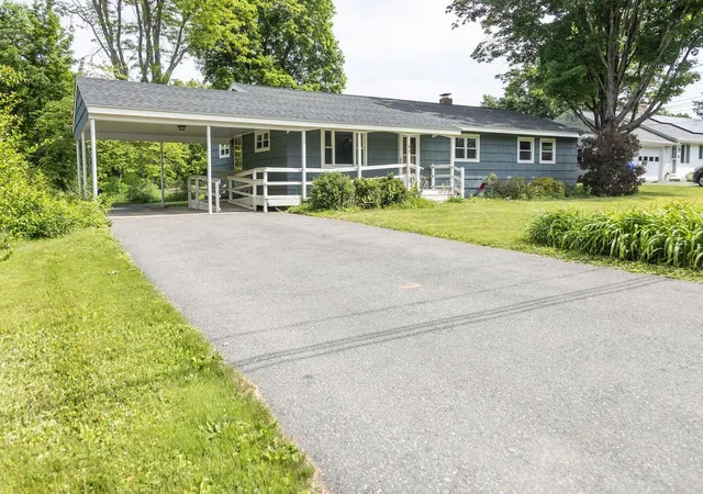Homes for sale in Amherst, MA | 49 Harlow Dr, Amherst, MA 01002 | MLS# 73527980