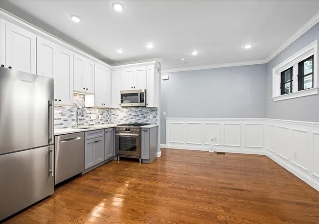 Homes for sale in Somerville, MA | 104 Beacon St #2, Somerville, MA 02143 | MLS# 73549721
