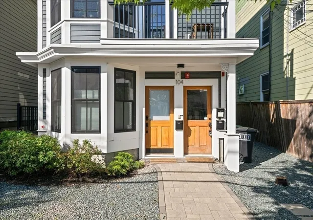 Homes for sale in Somerville, MA | 104 Beacon St, Somerville, MA 02143