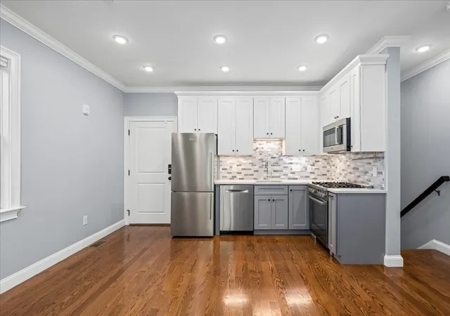Homes for sale in Somerville, MA | 104 Beacon St, Somerville, MA 02143