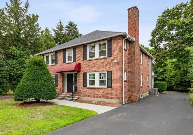 Photo 1 of Sale Pending at 991 Main St, Wakefield, MA 01880 | MLS# 73556295 | Listing updated on 2026-08-26