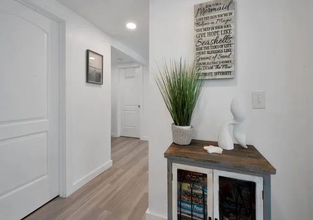29th image of 8 Green St, Wareham, MA 02558 | MLS# 73565653