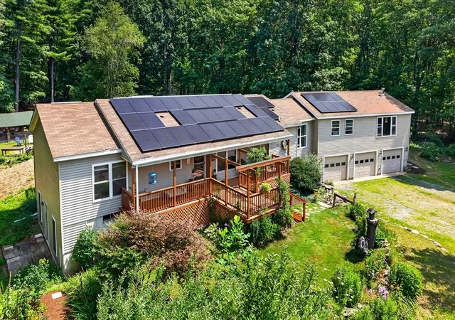 2nd image of 410 Billings Rd, Fitchburg, MA 01420 | MLS# 73557032