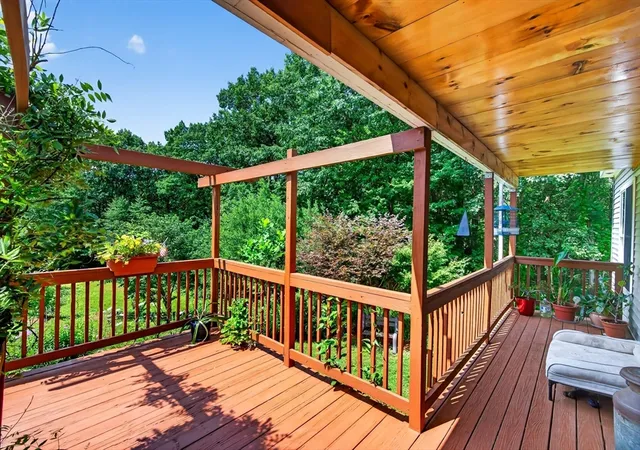 3rd image of 410 Billings Rd, Fitchburg, MA 01420 | MLS# 73557032