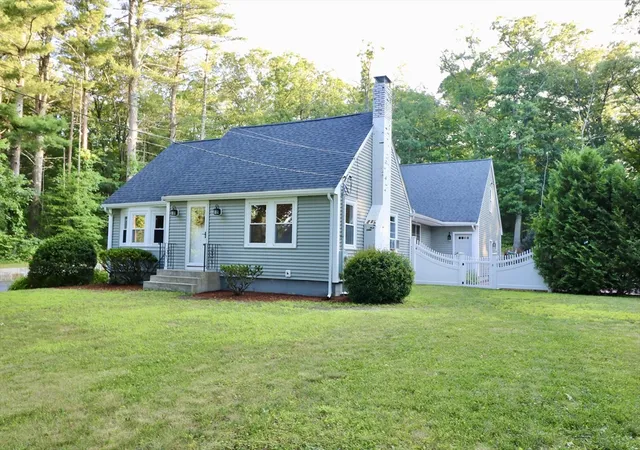 Homes for sale in Hopedale, MA | 12 Mill St, Hopedale, MA 01747 | MLS# 73548075
