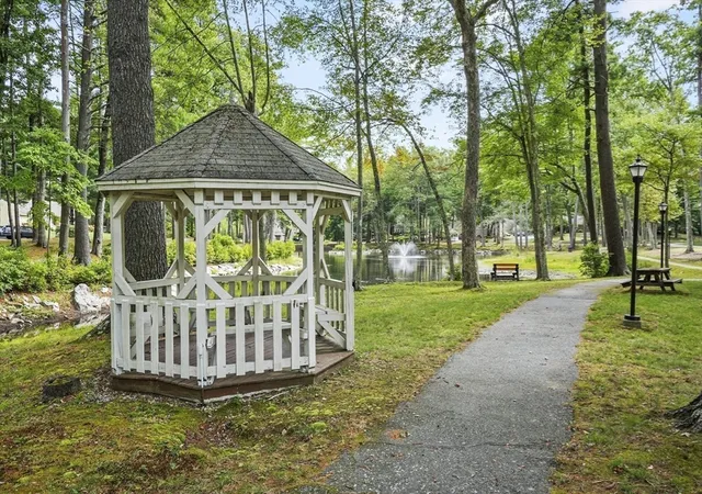 2nd image of 237 Heritage Dr, Whitinsville, MA 01588
