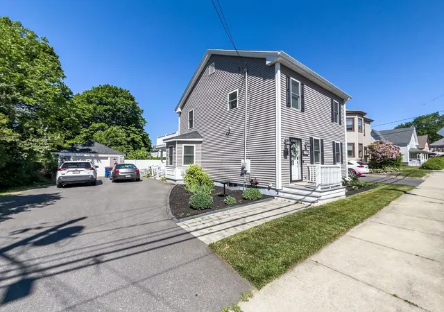 2nd image of 212 Main St, Fairhaven, MA 02719 | MLS# 73533420
