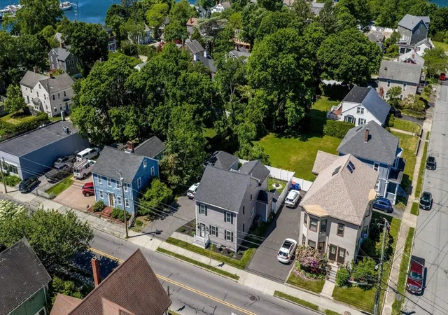 32nd image of 212 Main St, Fairhaven, MA 02719 | MLS# 73533420