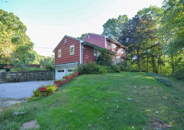 Photo 3 of Single family home for sale at 38 Druid Hl Ave E, Randolph, MA 02368 | MLS# 73496507 | Listing updated on 2026-09-04