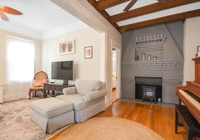 3rd image of 2 Peirce Rd, Lynn, MA 01902 | MLS# 73524847