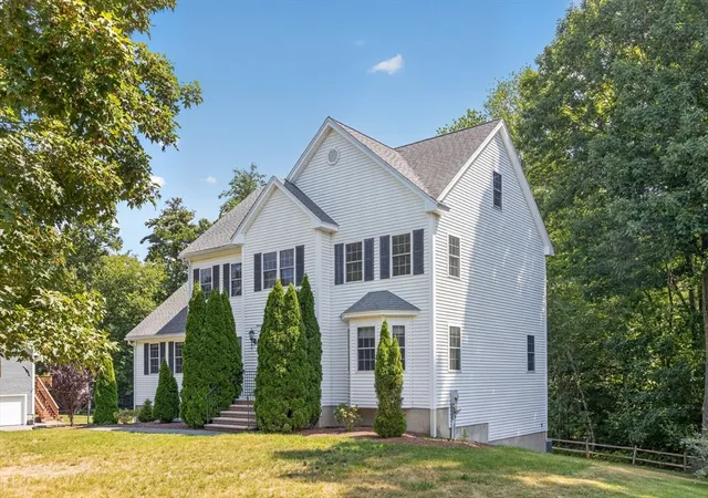 Photo 3 of Sale Pending at 3 Chisholm Way, Wilmington, MA 01887 | MLS# 73563829 | Listing updated on 2026-08-18
