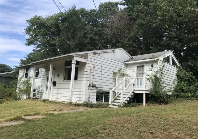 image of 170 Bradley St, Lowell, MA 01850 | MLS# 73567093
