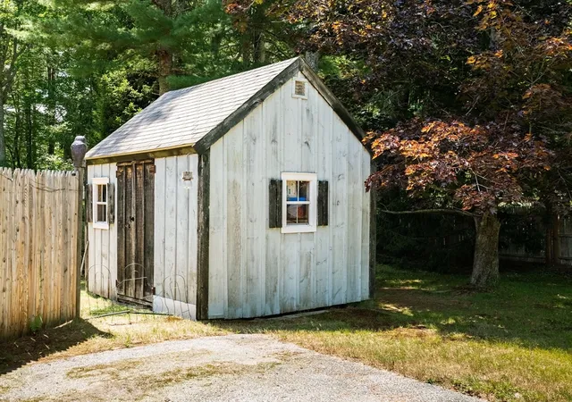 Photo 4 of Sale Pending at 430 Lake Shore Dr, Duxbury, MA 02332 | MLS# 73555205 | Listing updated on 2026-09-16