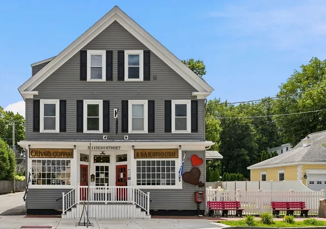 3rd image of 341 High #3, Newburyport, MA 01950 | MLS# 73562653
