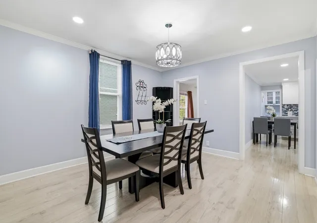 4th image of 30 Woodlawn St, Everett, MA 02149 | MLS# 73550735