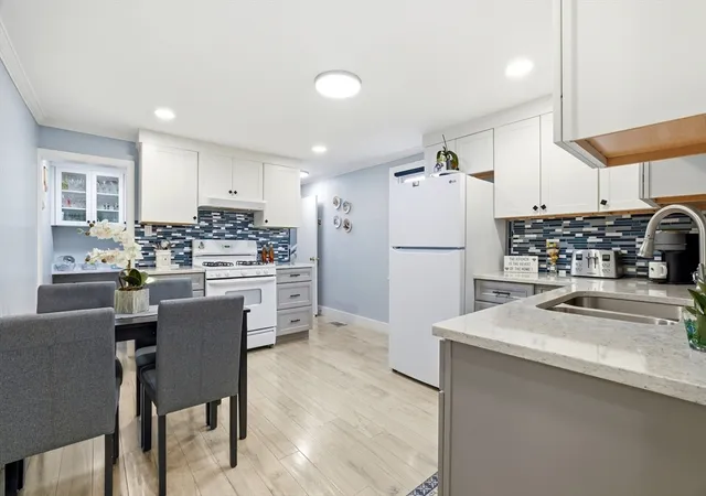 5th image of 30 Woodlawn St, Everett, MA 02149 | MLS# 73550735
