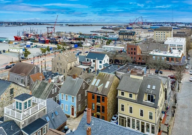 2nd image of 30 Centre St, New Bedford, MA 02740