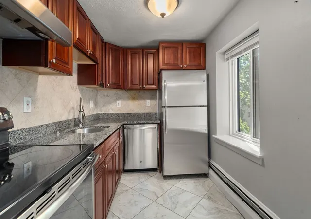 2nd image of 133 Beaconsfield Rd #44, Brookline, MA 02445 | MLS# 73559417