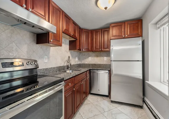 4th image of 133 Beaconsfield Rd, Brookline, MA 02445