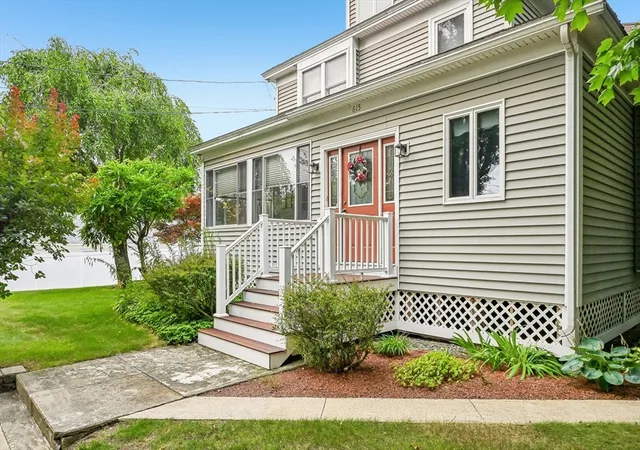 Photo 2 of Sale Pending at 615 Mammoth Rd, Dracut, MA 01826 | MLS# 73550373 | Listing updated on 2026-09-15