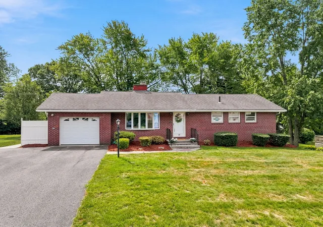 Photo 1 of Sale Pending at 19 Champlain Dr, Hudson, MA 01749 | MLS# 73565496 | Listing updated on 2026-09-05