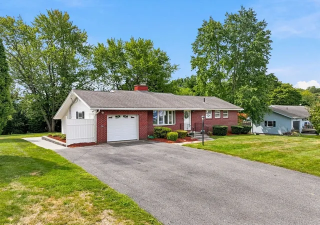Photo 2 of Sale Pending at 19 Champlain Dr, Hudson, MA 01749 | MLS# 73565496 | Listing updated on 2026-09-05