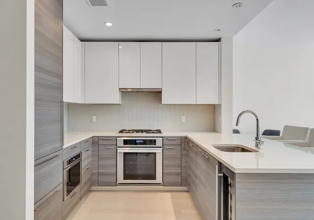 3rd image of 1 Franklin St #2309, Boston, MA 02110 | MLS# 73535530