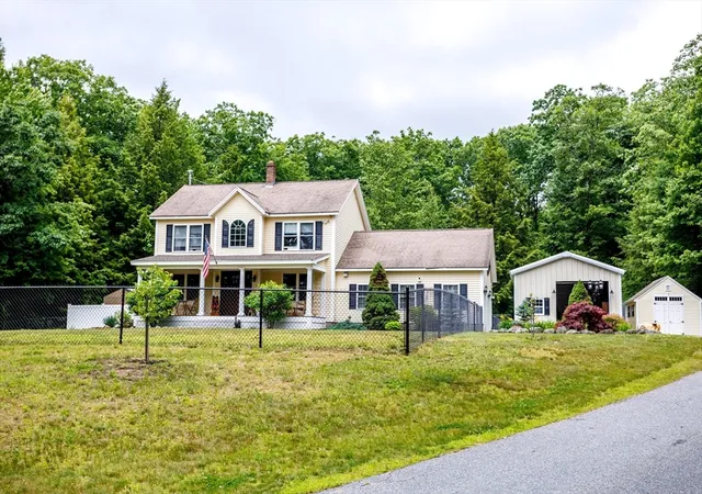 Homes for sale in Winchendon, MA | 101 Royalston Rd N, Winchendon, MA 01475 | MLS# 73541111