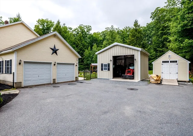 Homes for sale in Winchendon, MA | 101 Royalston Rd N, Winchendon, MA 01475 | MLS# 73541111