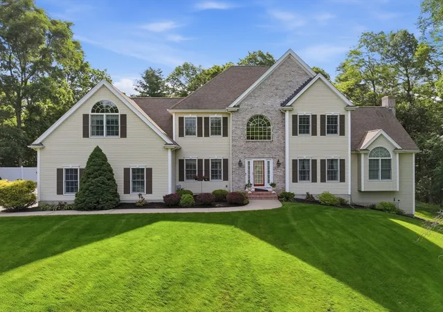 Homes for sale in Wrentham, MA | 74 Whipple Brook Road, Wrentham, MA 02093 | MLS# 73534793