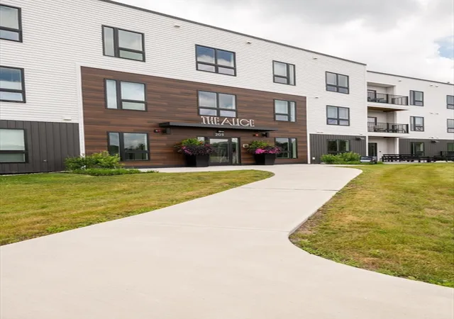 Homes for sale in Wilmington, MA | 203 Lowell St #206, Wilmington, MA 01887 | MLS# 73520900