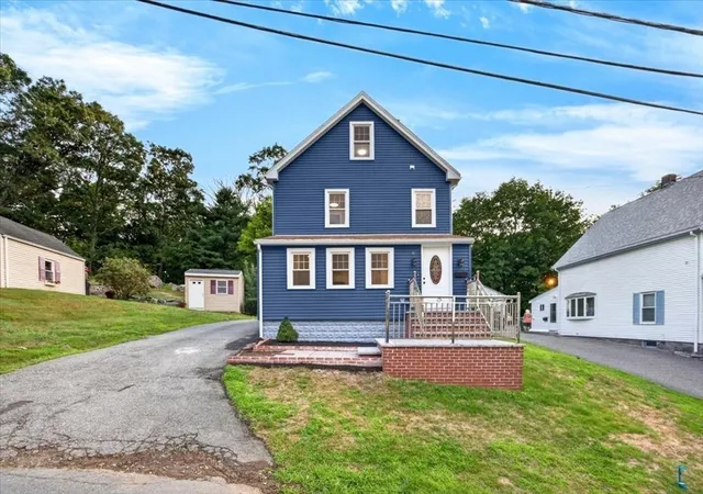 Photo 2 of Single family home for sale at 6 Hillside Ave, Woburn, MA 01801 | MLS# 73563715 | Listing updated on 2026-09-13