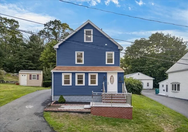 Photo 3 of Single family home for sale at 6 Hillside Ave, Woburn, MA 01801 | MLS# 73563715 | Listing updated on 2026-09-13