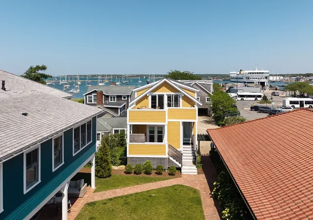 3rd image of 26 Union Court #7, Tisbury, MA 02568 | MLS# 73497681