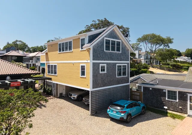 4th image of 26 Union Court #7, Tisbury, MA 02568 | MLS# 73497681