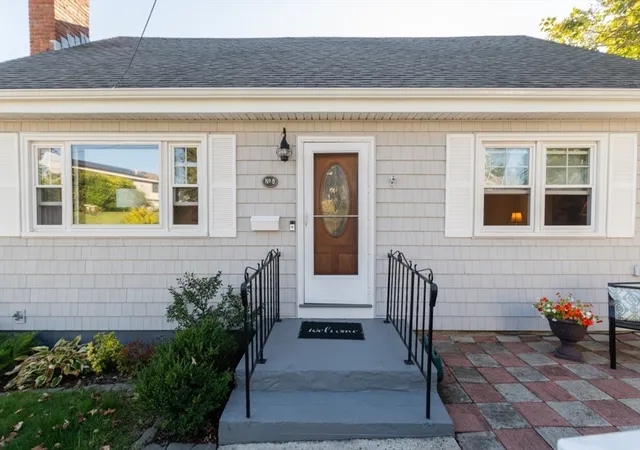 Photo 2 of Sale Pending at 8 Siren St, Winthrop, MA 02152 | MLS# 73568525 | Listing updated on 2026-09-03