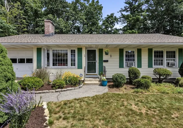 2nd image of 72 Powers Rd, Holden, MA 01520 | MLS# 73565326