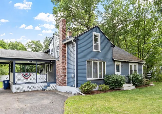 Homes for sale in Leominster, MA | 28 Willard St, Leominster, MA 01453 | MLS# 73538214