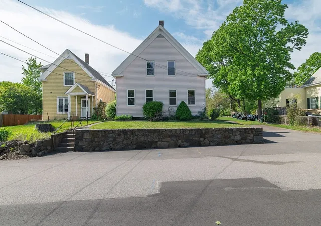 Homes for sale in Weymouth, MA | 10-12 Drew Ave, Weymouth, MA 02189 | MLS# 73519022