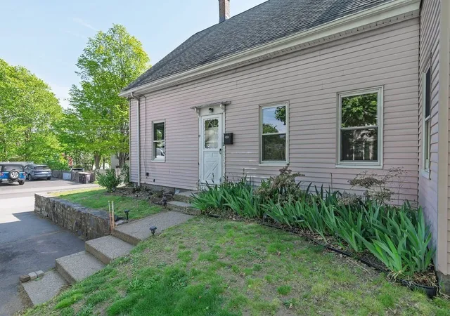 Homes for sale in Weymouth, MA | 10-12 Drew Ave, Weymouth, MA 02189 | MLS# 73519022