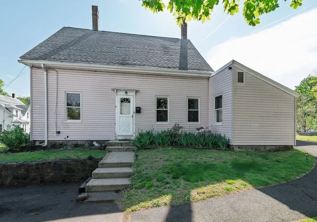 Homes for sale in Weymouth, MA | 10-12 Drew Ave, Weymouth, MA 02189 | MLS# 73519022