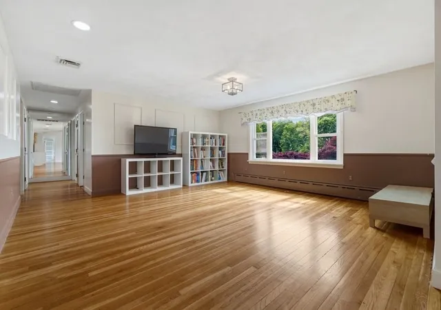 Photo 4 of Sale Pending at 179 Woburn St, Medford, MA 02155 | MLS# 73528457 | Listing updated on 2026-09-19