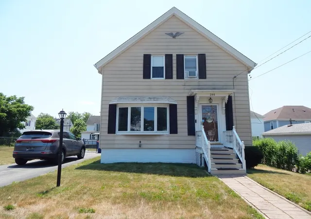 Homes for sale in New Bedford, MA | 288 Irvington St, New Bedford, MA 02745 | MLS# 73544537