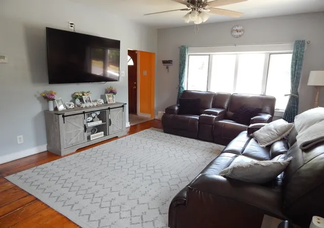 Homes for sale in New Bedford, MA | 288 Irvington St, New Bedford, MA 02745 | MLS# 73544537